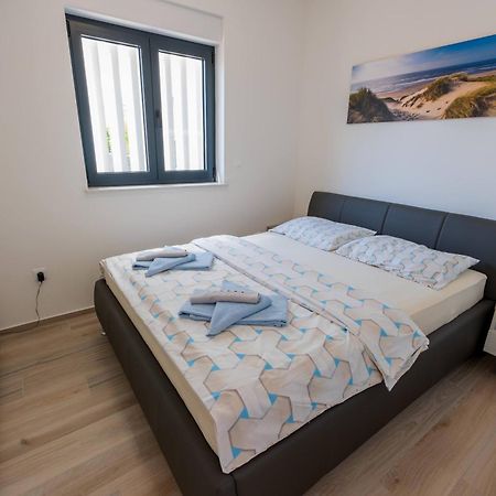 Three-Bedroom Premium Holiday Home Atmosfera With Private Pool&Sauna Vodice Bagian luar foto