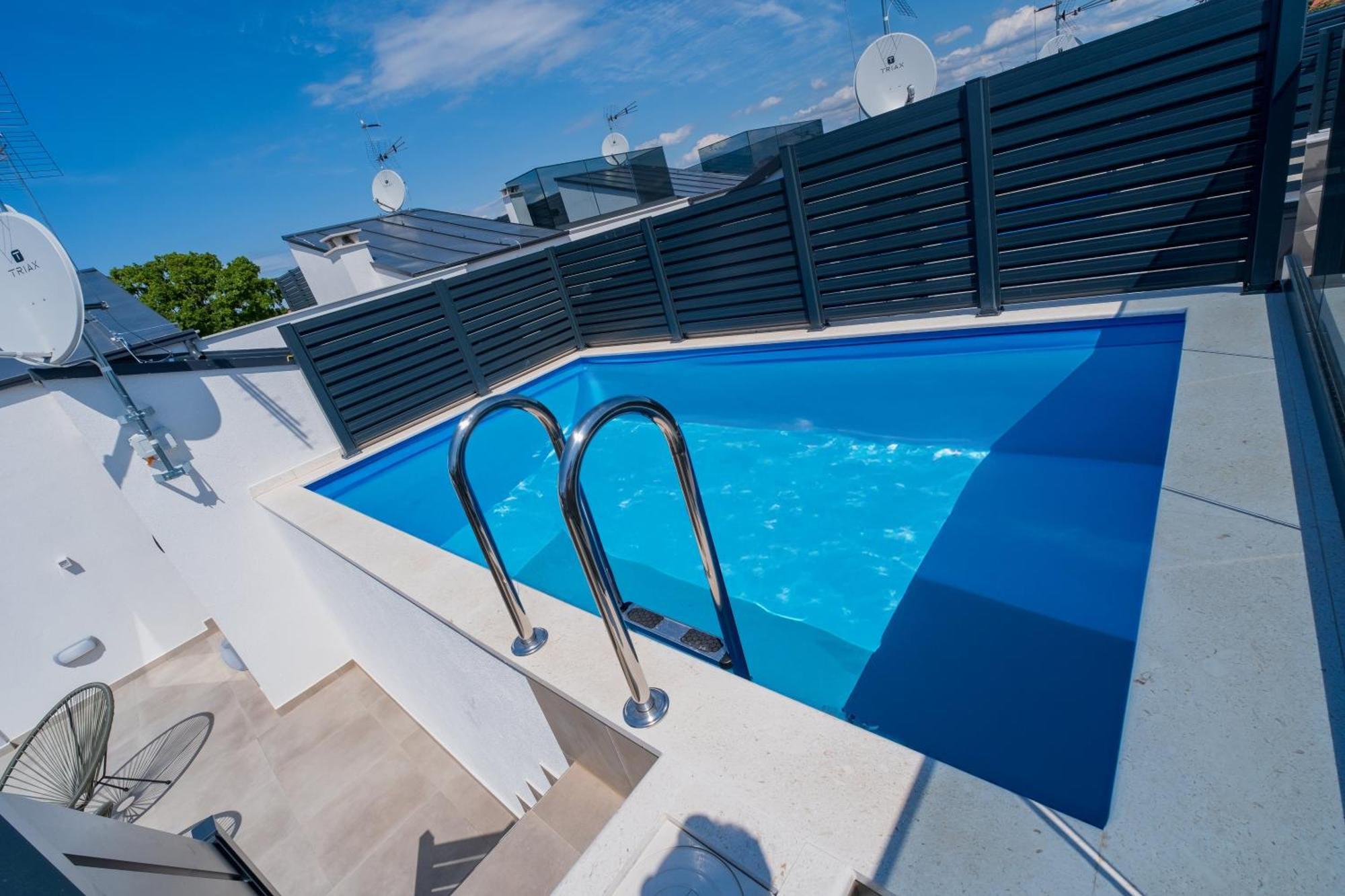 Three-Bedroom Premium Holiday Home Atmosfera With Private Pool&Sauna Vodice Bagian luar foto